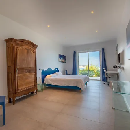 Villa Unique ! Plain-pied Vue Exceptionnelle Golfe St Tropez à 200 M De La Sainte-Maxime
