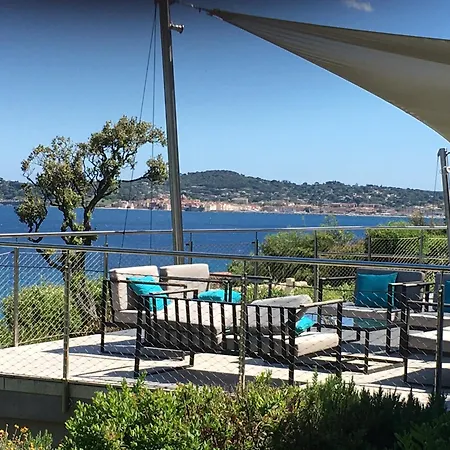 Unique ! Plain-pied Vue Exceptionnelle Golfe St Tropez à 200 M De La *