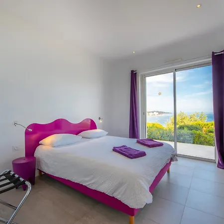 Villa Unique ! Plain-pied Vue Exceptionnelle Golfe St Tropez à 200 M De La Sainte-Maxime