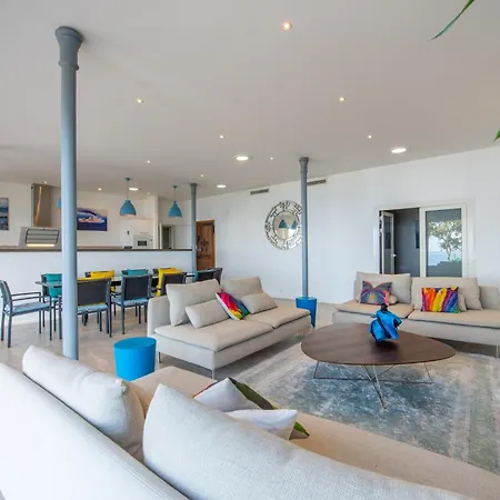 Villa Unique ! Plain-pied Vue Exceptionnelle Golfe St Tropez à 200 M De La Sainte-Maxime